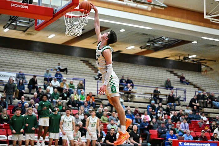 a Summit Mountain View 5A Oregon boys basketball quarterfinal 2024 Leon Neuschwander 55